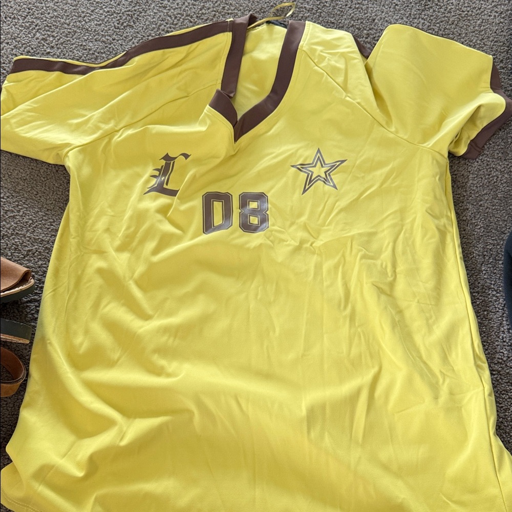 Lioness shirt XS